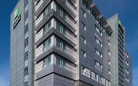 Holiday Inn Express Swindon City Centre By Ihg